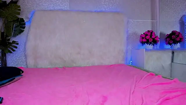 Littlepearl23 live sex cam