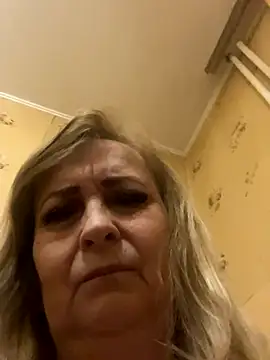 Irina2909@xh live sex cam