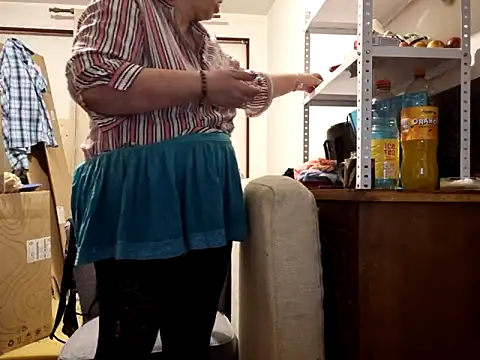 Samantha_Squirt@xh live sex cam