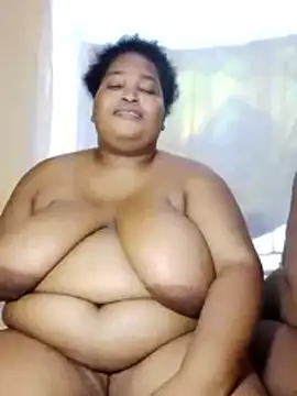 MassiveBoobsxxxx live sex cam