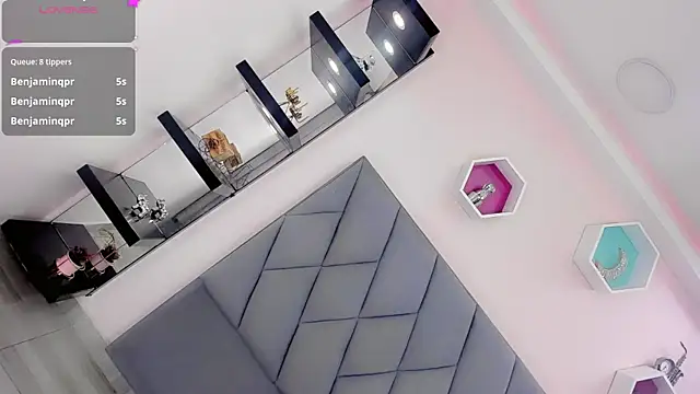 Amira_Ember live sex cam