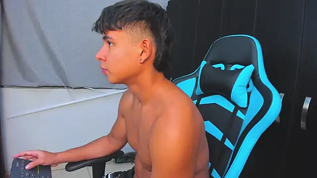 Bray_Kevin live sex cam