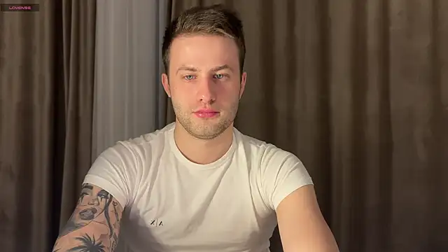 dominantrodri live sex cam