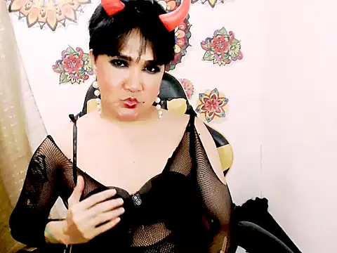 Xx9inchesHARDCOCKxX live sex cam