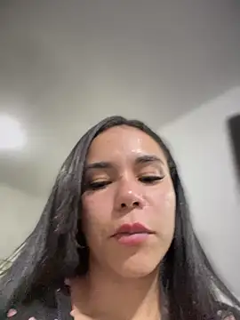 Naatalia live sex cam