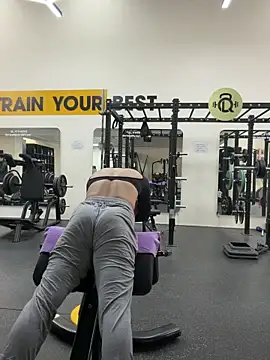 Squirt-Queenn live sex cam