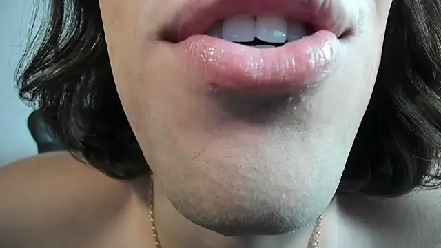 itstonnyX live sex cam