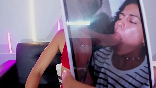 Hade_Vixen live sex cam