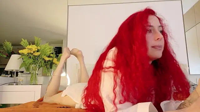 Borbala_Iggy's Stripchat show and profile