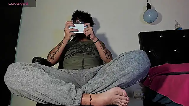 FuckHardlove live sex cam