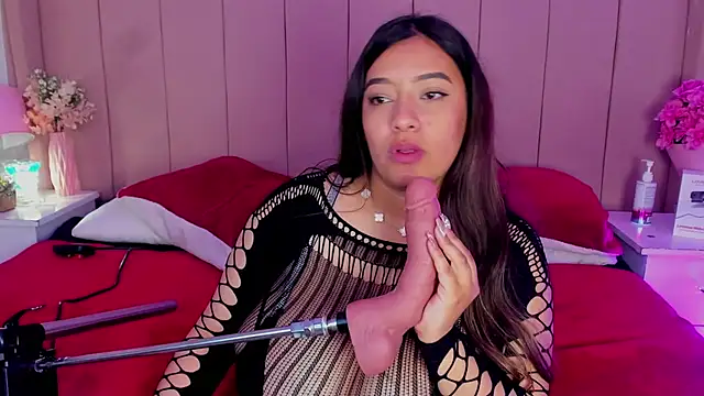 MollyBigBoobs12's Stripchat show and profile