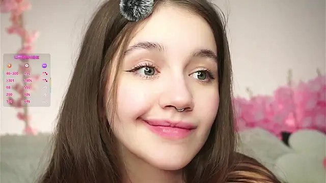 AmiLewis live sex cam