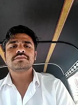 puneriboy32 live sex cam