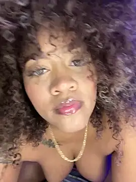 riri_brunnete live sex cam