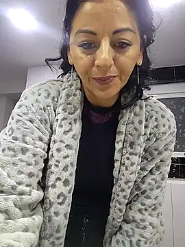 bruneta_sexy23 live sex cam