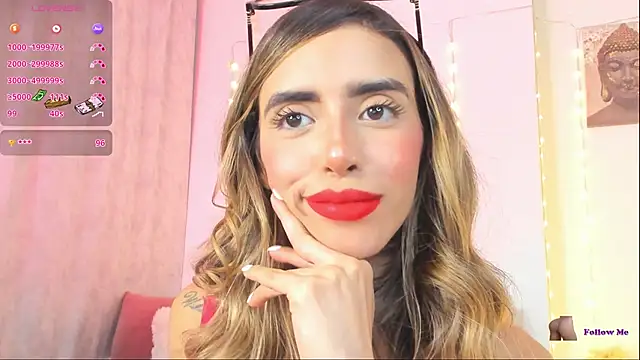 StormiRusso's Stripchat show and profile