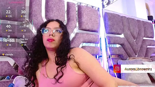 Aurora_Brownn's Stripchat show and profile