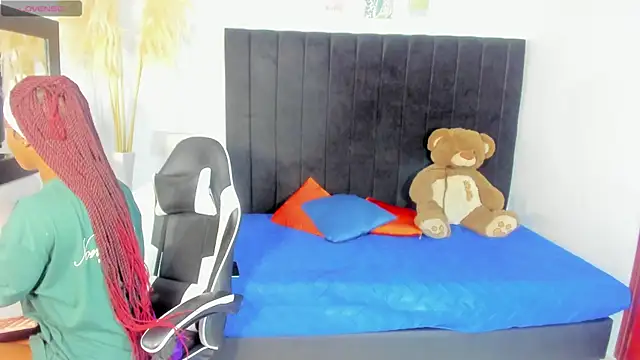 helena_copper_'s Stripchat show and profile