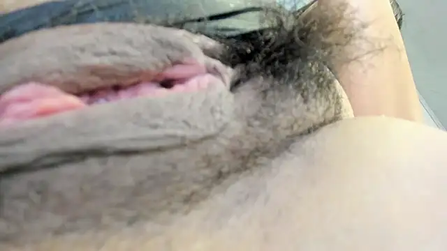 SQUIRTINGQUEEN11 live sex cam