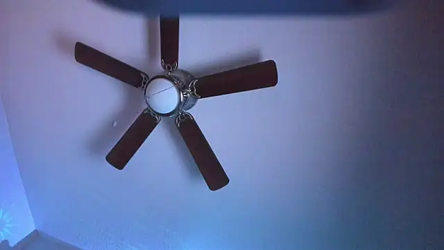 yiauana live sex cam