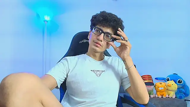 TylerWhite_'s Stripchat show and profile