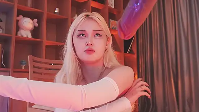 hyun_chia live sex cam