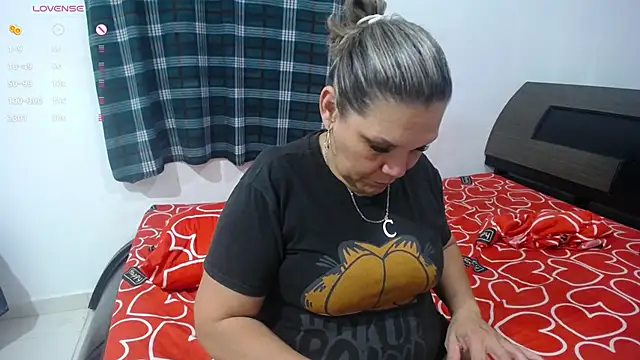 Uzziah_Sabag live sex cam