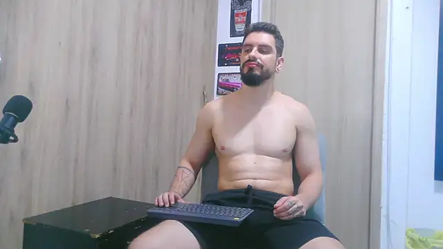 Aaron_kwok28 live sex cam