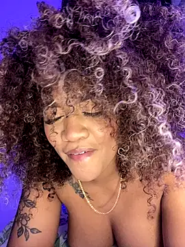 riri_brunnete live sex cam