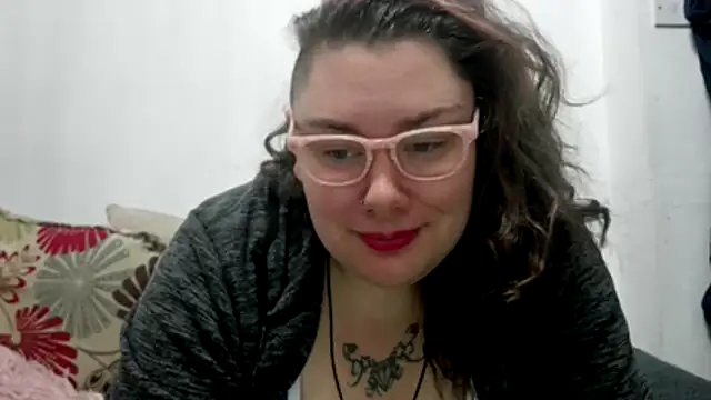 Bustycurves live sex cam