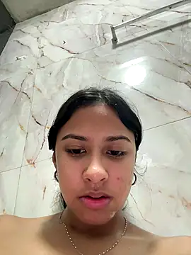 lynn9000 live sex cam