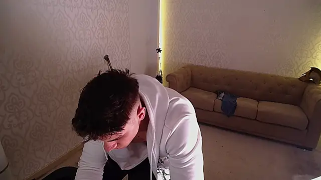 MaxKaiden live sex cam