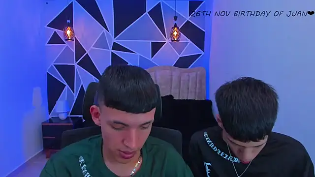 Juan_Nd_Steven's Stripchat show and profile