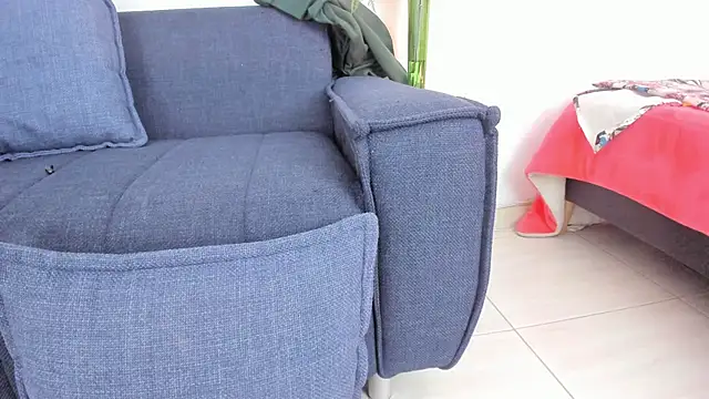 alicia_rouusel's Stripchat show and profile