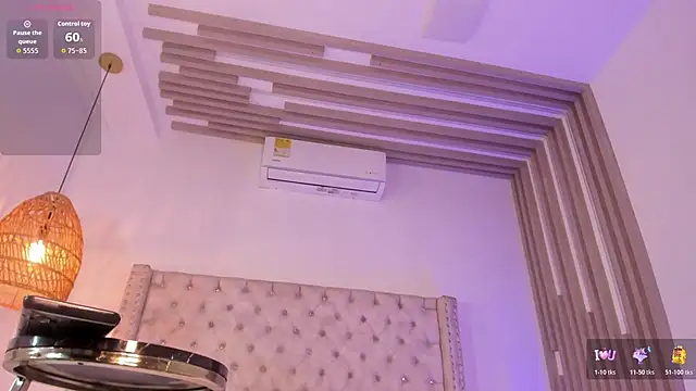 Maya_Bluee live sex cam