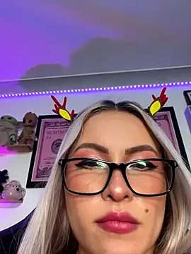 may_aceros live sex cam