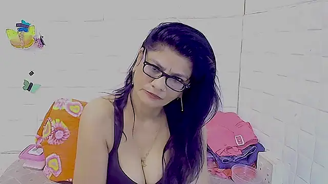 IndianAllure live sex cam