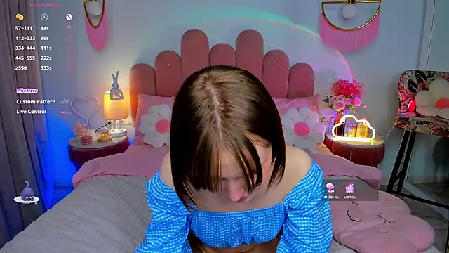 MaryLew's Stripchat show and profile