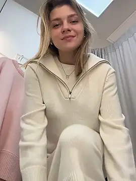 ValenciaShock live sex cam