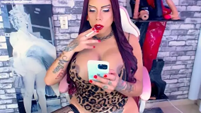 SelfSuck9inchs live sex cam