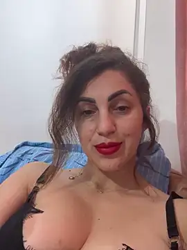 EmaSkyes live sex cam