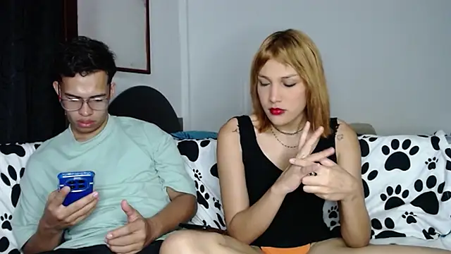 alexandra_lorens live sex cam