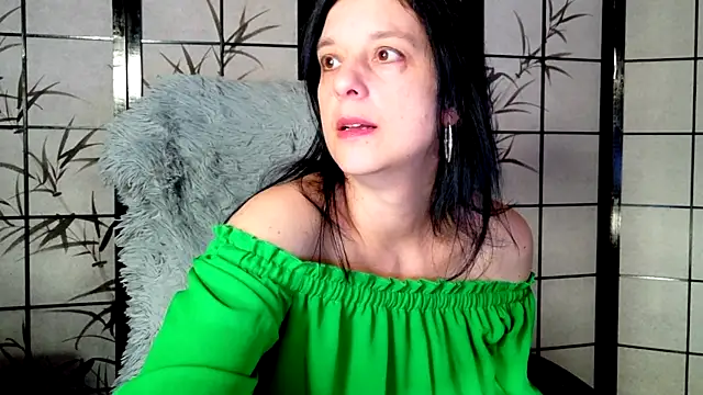 _Sweetlonglips_ live sex cam