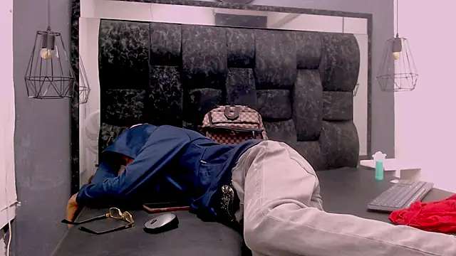 Jose_Smoke live sex cam