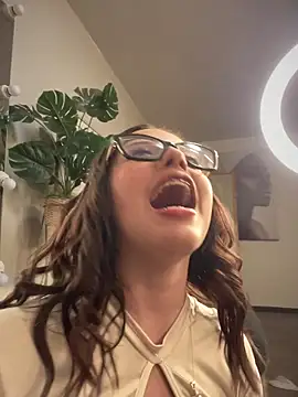 Hilary_pinkk live sex cam