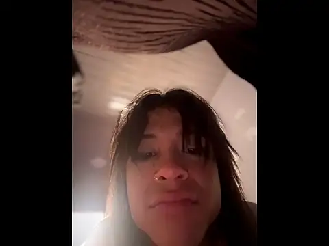 stormytt_'s Stripchat show and profile