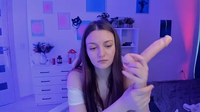 MiaVixxen's Stripchat show and profile