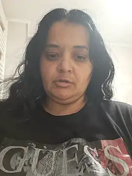 sarahhh1987's Stripchat show and profile