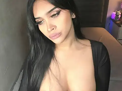 PrettyYoungHugeCockTS's Stripchat show and profile