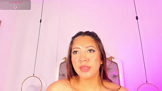 Pushaina__ live sex cam